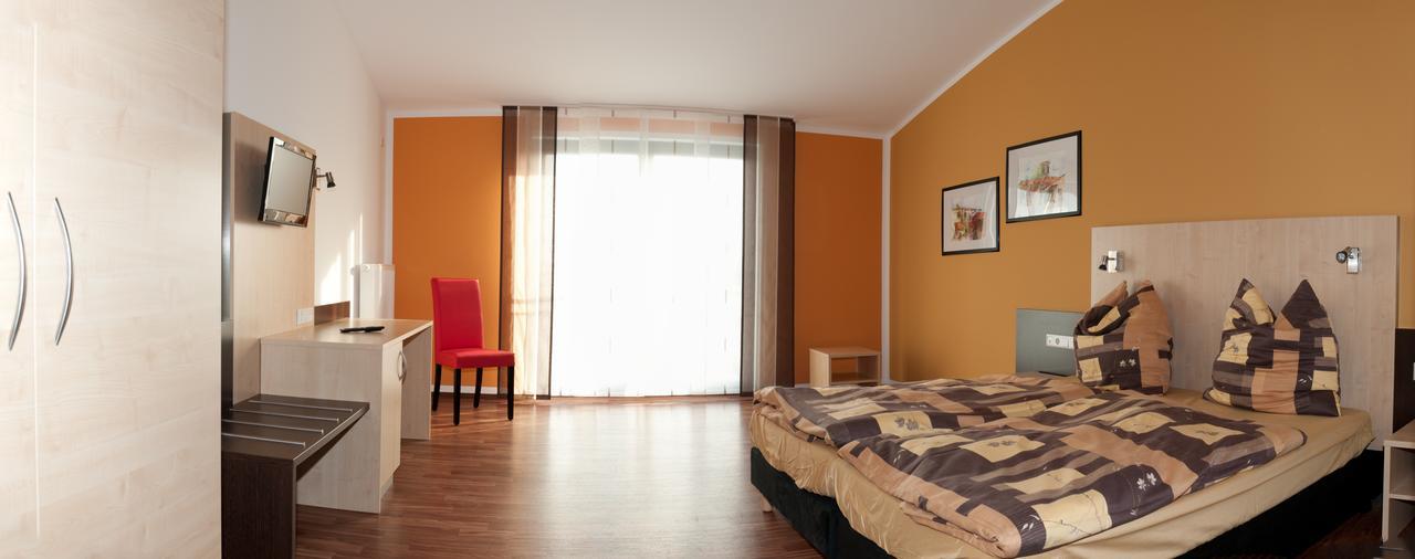 Auszeit Cafe & Hotel Oberwornitz Bagian luar foto